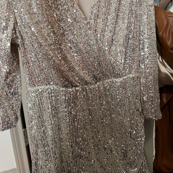 Sequins dress with skort NWT - Picture 2 of 3